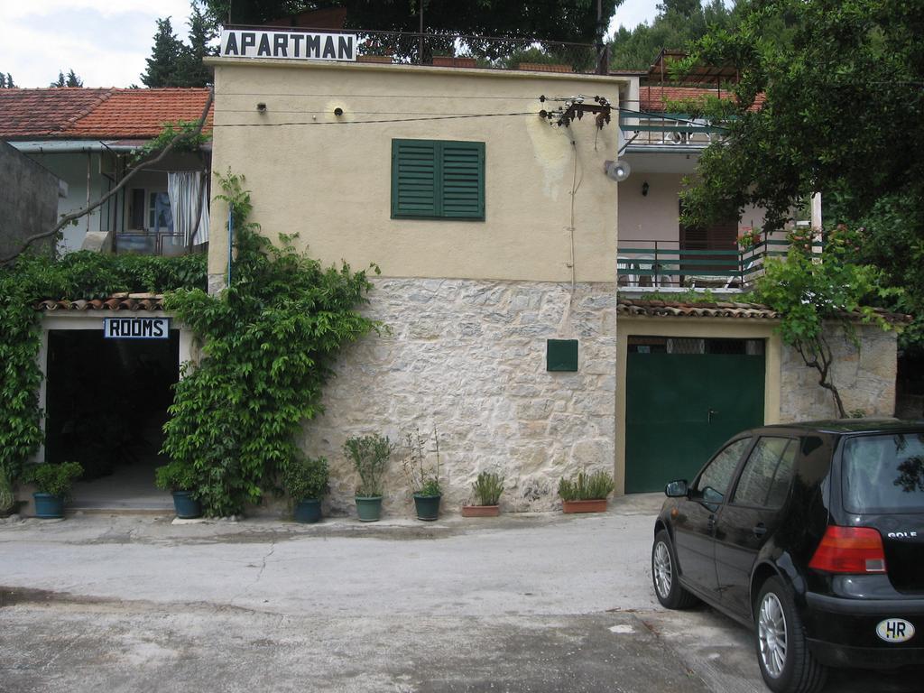Apartments Darinka Skradin Bilik gambar
