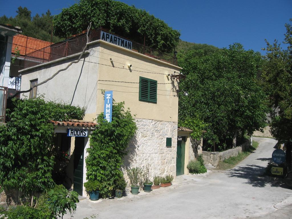 Apartments Darinka Skradin Bilik gambar