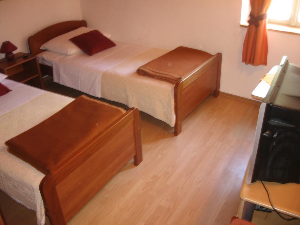 Apartments Darinka Skradin Bilik gambar