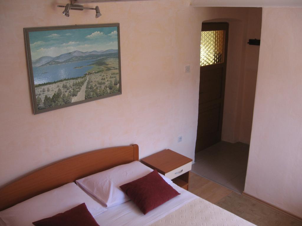 Apartments Darinka Skradin Bilik gambar