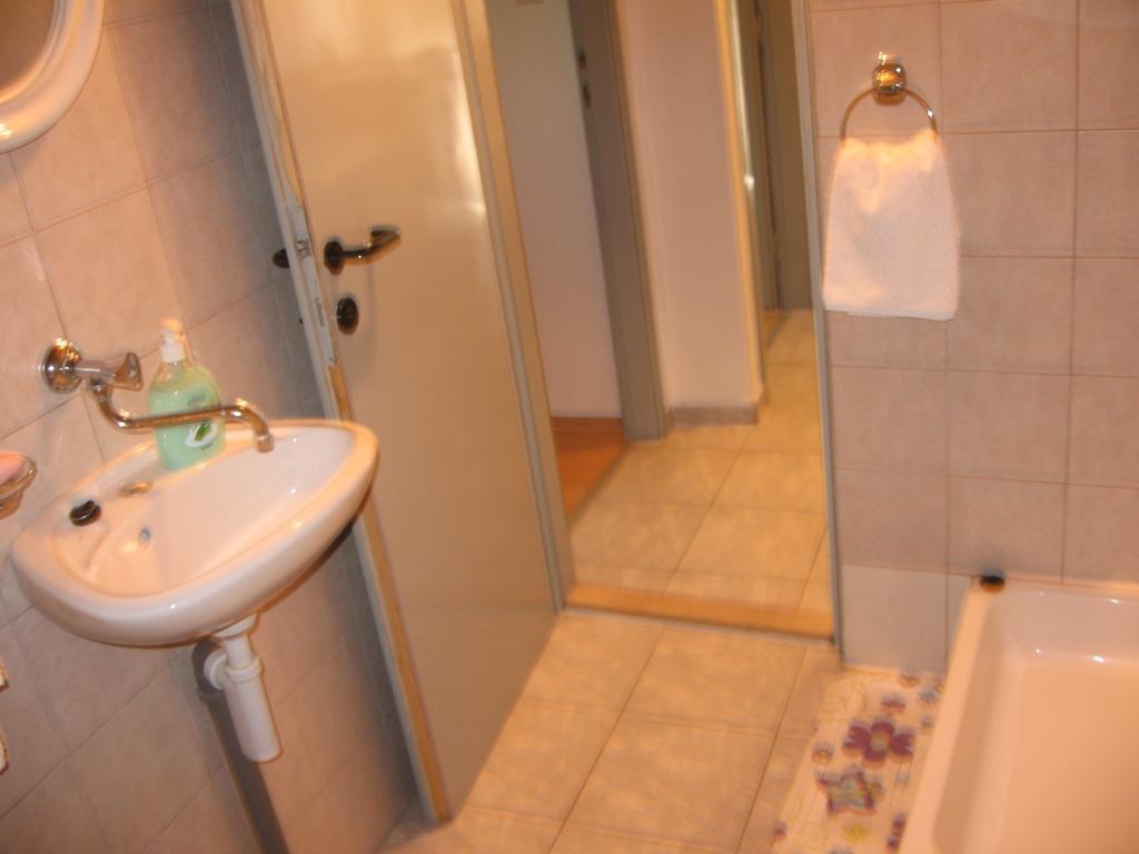 Apartments Darinka Skradin Bilik gambar