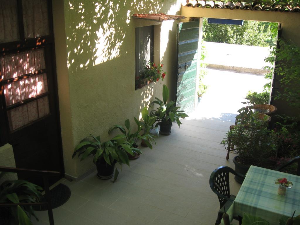 Apartments Darinka Skradin Bilik gambar