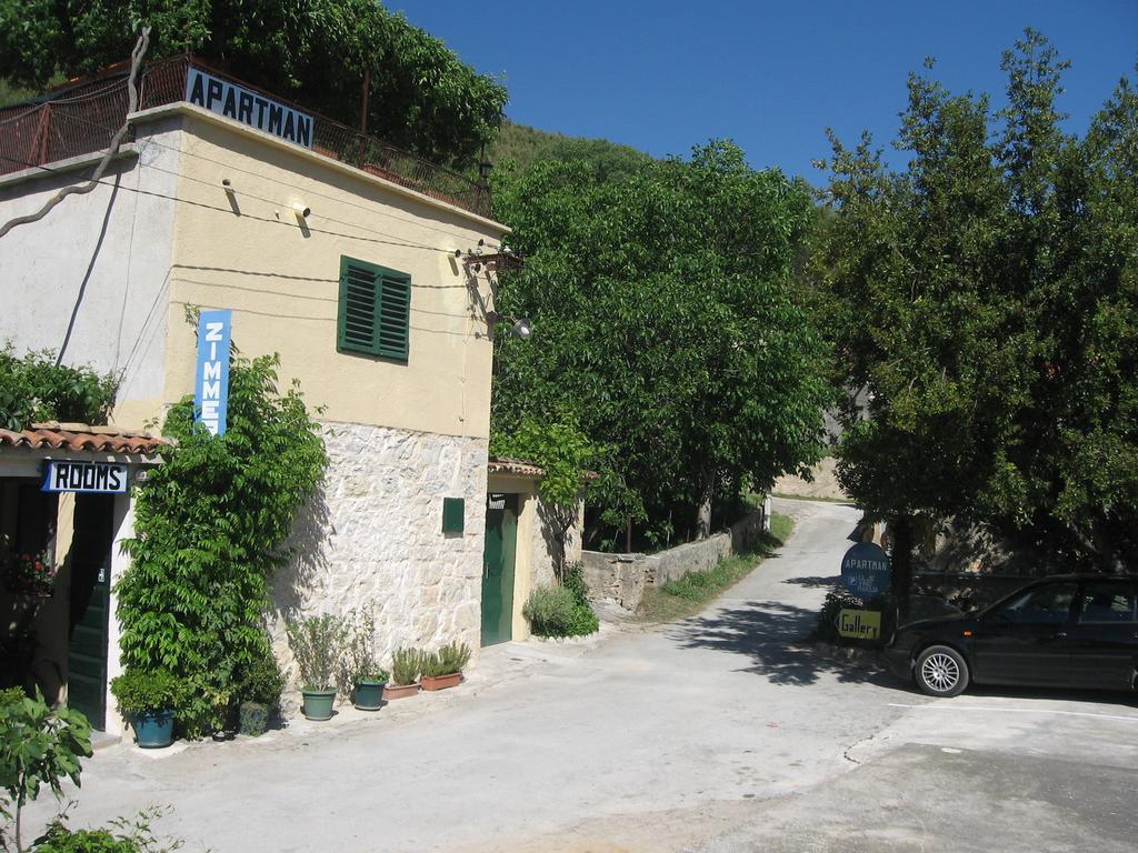 Apartments Darinka Skradin Bilik gambar